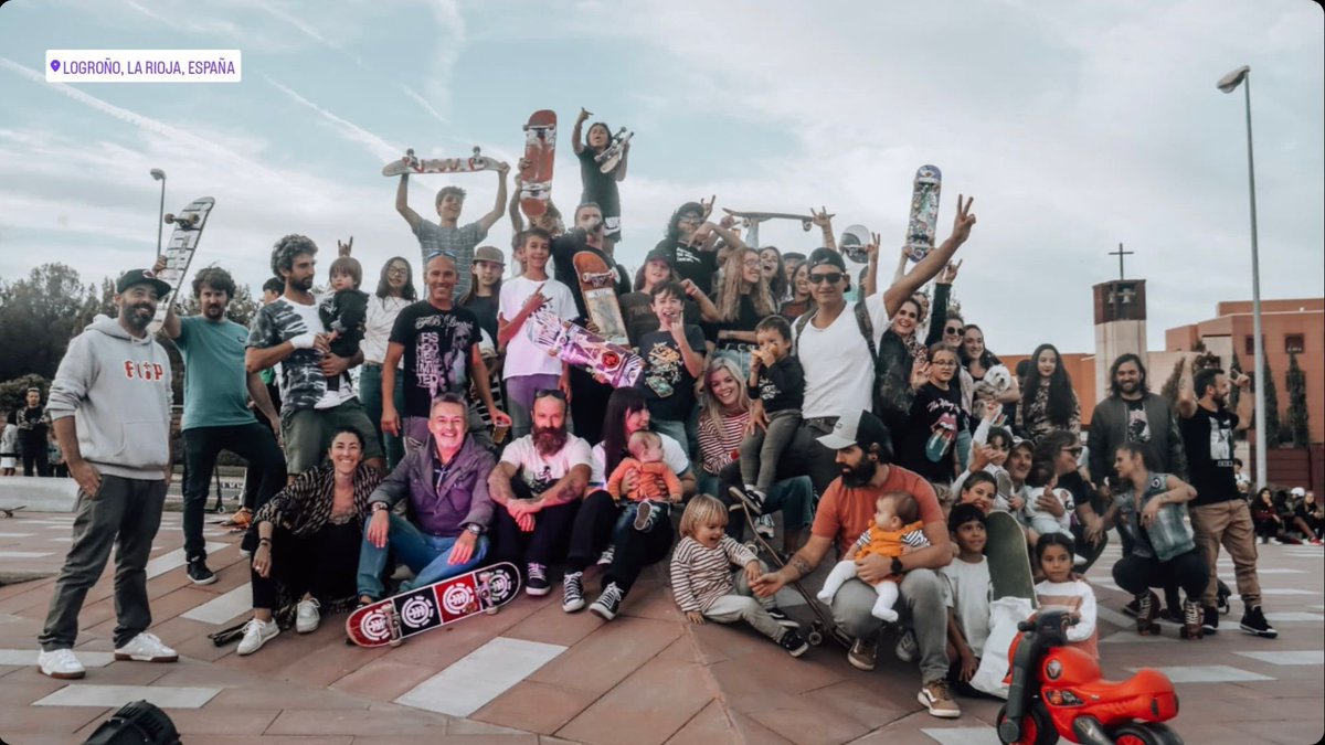 APCS LA RIOJA (@apcs_la_rioja) on Twitter photo Lunes cuatro de Agosto de 2025.
El skatepark de Las Norias está en un estado lamentable, el miniramp nuevo prometido por el <a href="/AytoLogrono/">Ayuntamiento Logroño</a> ni está ni se le espera.
El nuevo park también prometido en elecciones por el <a href="/pplogrono/">Partido Popular de Logroño</a> ya nos podemos ir olvidando.
<a href="/conrado_escobar/">Conrado Escobar</a> Lunes cuatro de Agosto de 2025.
El skatepark de Las Norias está en un estado lamentable, el miniramp nuevo prometido por el <a href="/AytoLogrono/">Ayuntamiento Logroño</a> ni está ni se le espera.
El nuevo park también prometido en elecciones por el <a href="/pplogrono/">Partido Popular de Logroño</a> ya nos podemos ir olvidando.
<a href="/conrado_escobar/">Conrado Escobar</a>