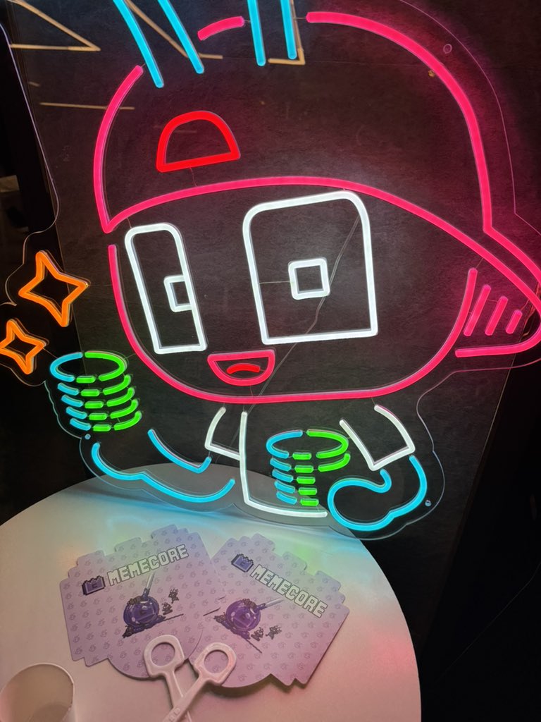 Just landed back from #GMVietnam2025 🇻🇳 and straight to the To The $Moon event by <a href="/MemeCore_ORG/">MemeCore</a> in Korea 🇰🇷 — where all the hottest Korean KOLs gather!

🎮 Play games
🎯 Collect chips
🎁 Redeem special rewards

Every time I join, I’m reminded how fun #Memecore makes offline