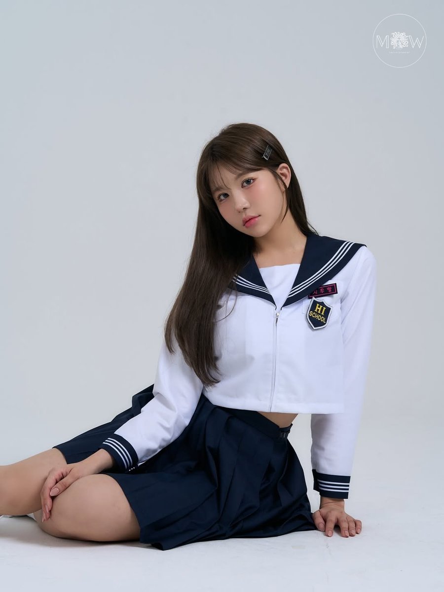 WAYT0RP's tweet photo. SISI: Photoshoot for Hi_school_official

#Sisi_Way #Way_To_Runway #MW_ENT https://t.co/gYSAK0yLHe