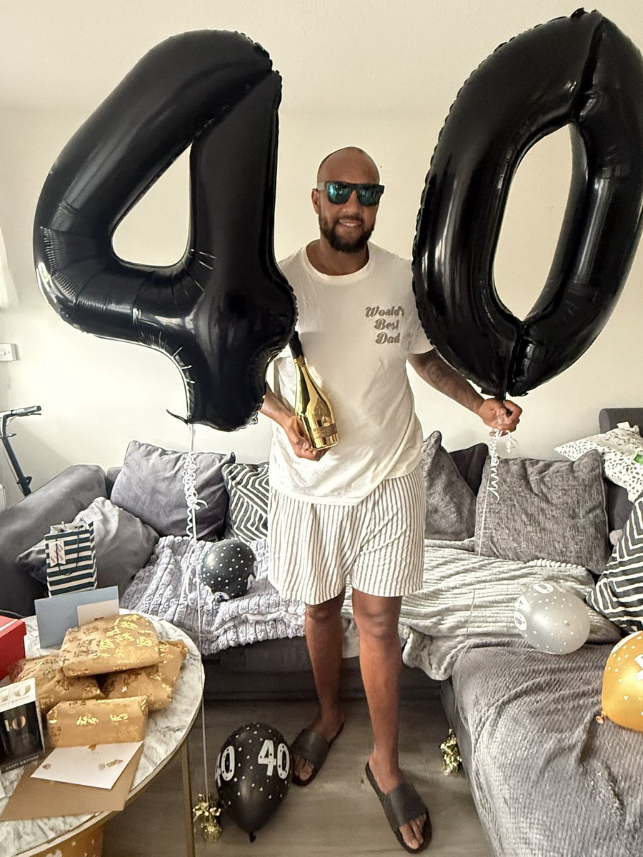 The big 40 ! 😎 Forty years around the sun completed…

Happy Birthday to me. Always blessed. 

THANK YOU EVERYONE… 🍾
