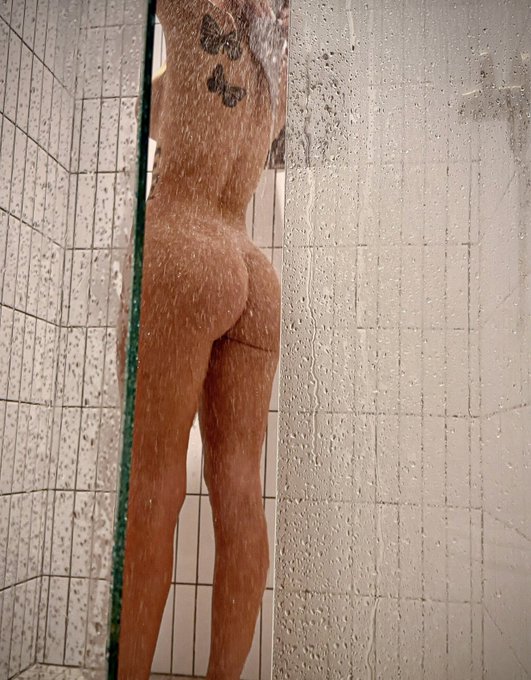 Watch Bibailey's leaked NSFW photo on TwXstars