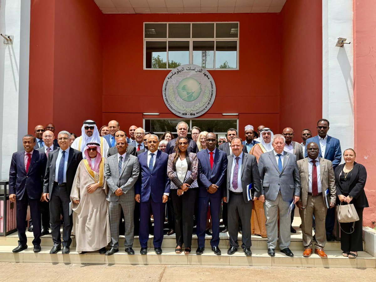 Face à la dégradation alarmante des conditions de vie de plus de 30 000 réfugiés, Djibouti en appelle à une mobilisation urgente. Il est impératif d’agir pour préserver la dignité humaine, sauver des vies et maintenir les acquis du Pacte mondial sur les réfugiés. 3/3