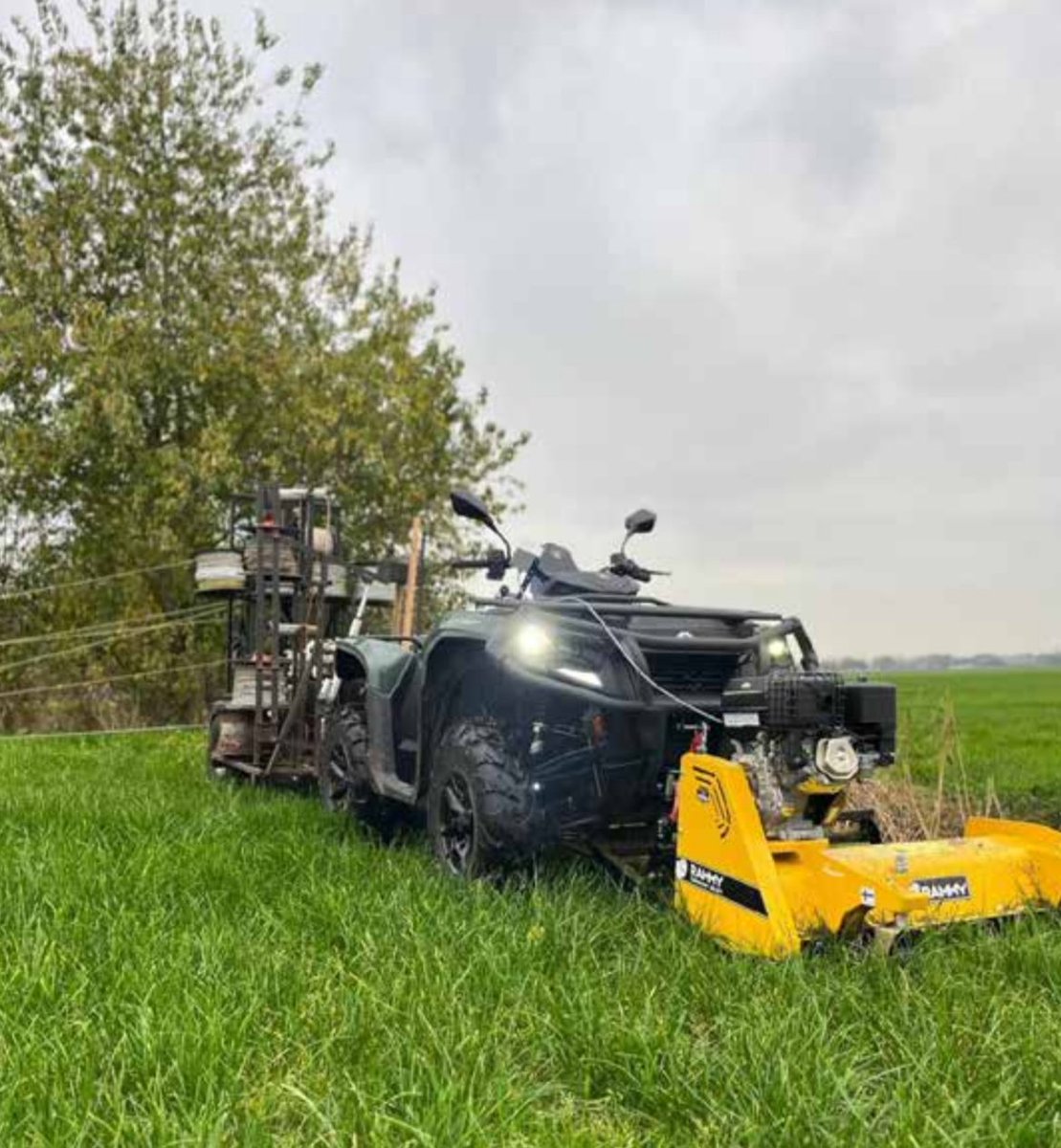 Mobiele wolfwerende rasters getest in Drenthe 
➡️ Meer dan 10.000 dieren beschermd 
➡️ Slechts 1 aanval door technische storing 
➡️ Praktische lessen over plaatsing en materiaal 
De provincie bekijkt nu of een vervolg mogelijk is. ➡️ tinyurl.com/ven3k635