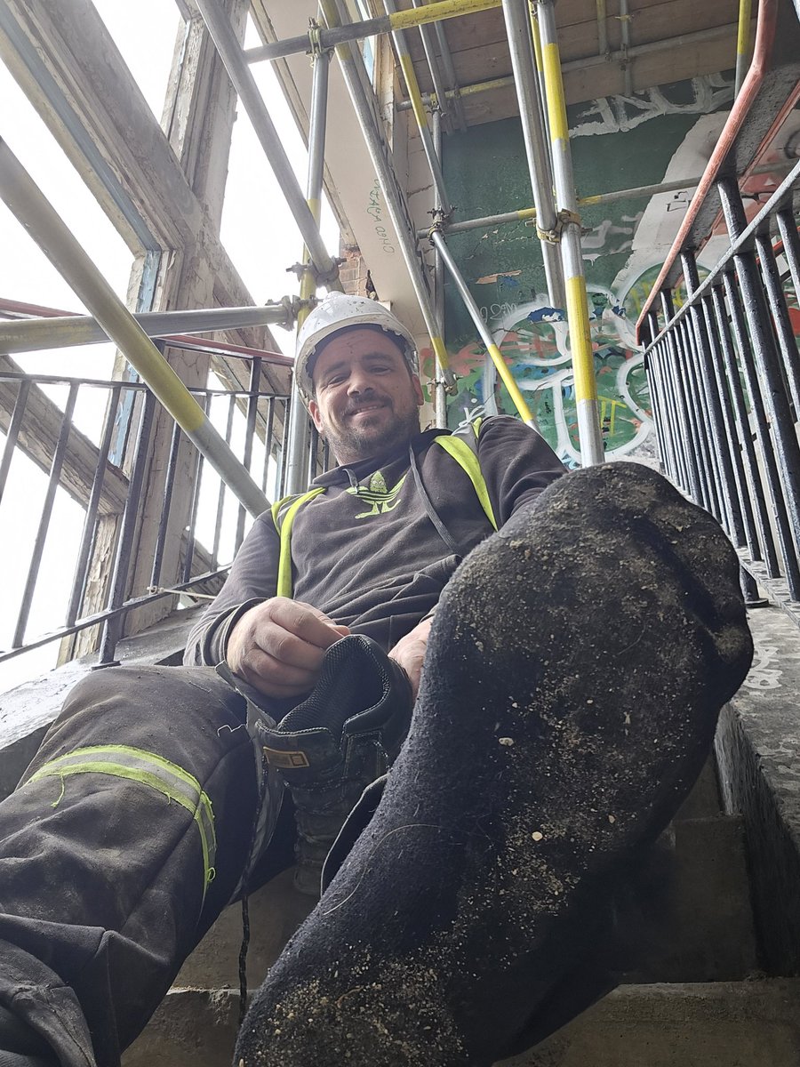 Go get some after work beer  money sent battybois #malefeet #cashmaster #cashfag #socksub
 revolut.me/bullyboi25