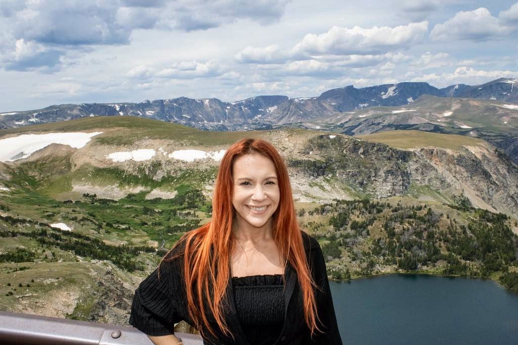 Thinking we need to do a hotwife event closer to the mountains. Hike during the day, get railed by hot dudes at night 🤷‍♀️🥾