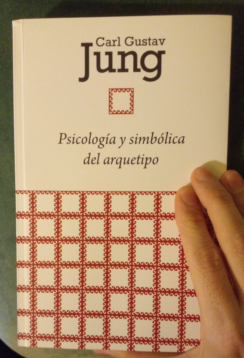 "El amor, solo, privado de inteligencia, no sirve para nada. Y para el uso correcto de ésta se necesita una conciencia ampliada y un punto de vista más alto que agrande la extensión del horizonte".
