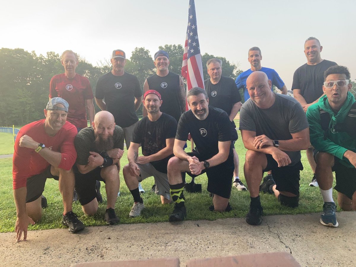 08/04/05 

5 PAX at #F3Lockup for an ElToro Q

12 PAX at #F3TheCore for a Balboa mini-Murph

9 PAX at our newest AO (no name yet!) for some track work, led by 5K

It's Monday - time to kick the week into high gear! 💪