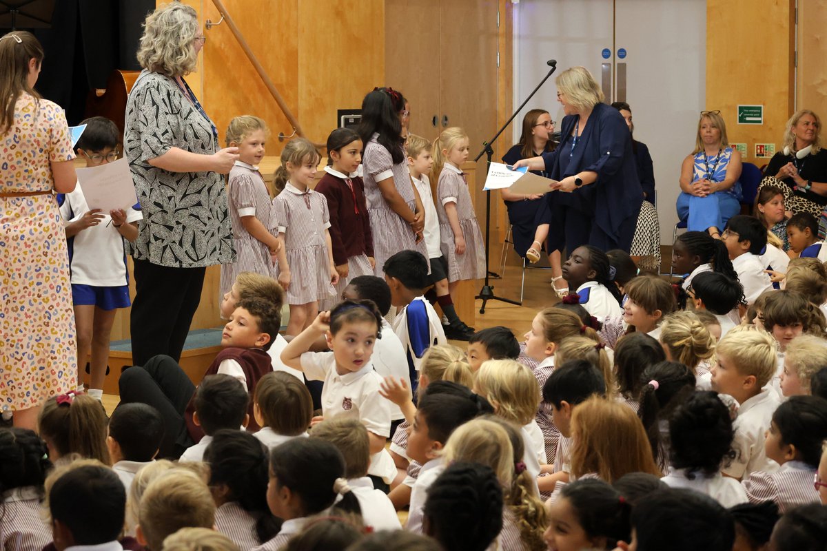 Brentwood_Prep's tweet image. As the academic year came to a close, we took time to celebrate &amp;amp; reflect🤗

Highlights of our final assembly are always the presentation of the House awards and cups, along with a plethora of thank-yous.

What a year it was! 👏

#FinalAssembly #EndofTerm #WhatMakesUsBrentwood