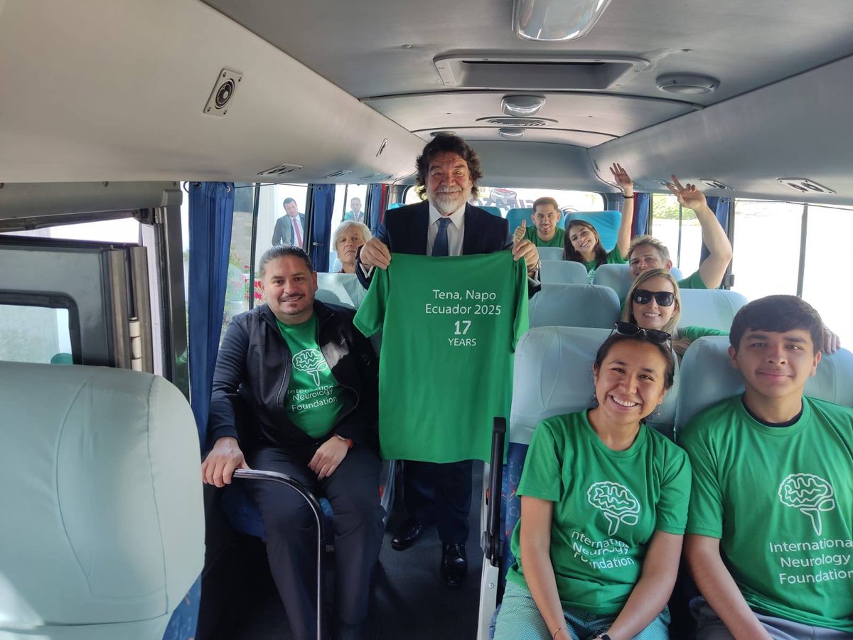 #Visita
▶️El rectoPatricio Espinosa y la vicerrectora Katherine Zurita recibieron la visita de profesores y médicos de universidad norteamericana que conforman la Misión 17 de Atención Médica Voluntaria en la región Amazónica en Tena, que se realiza todos los años en agosto.