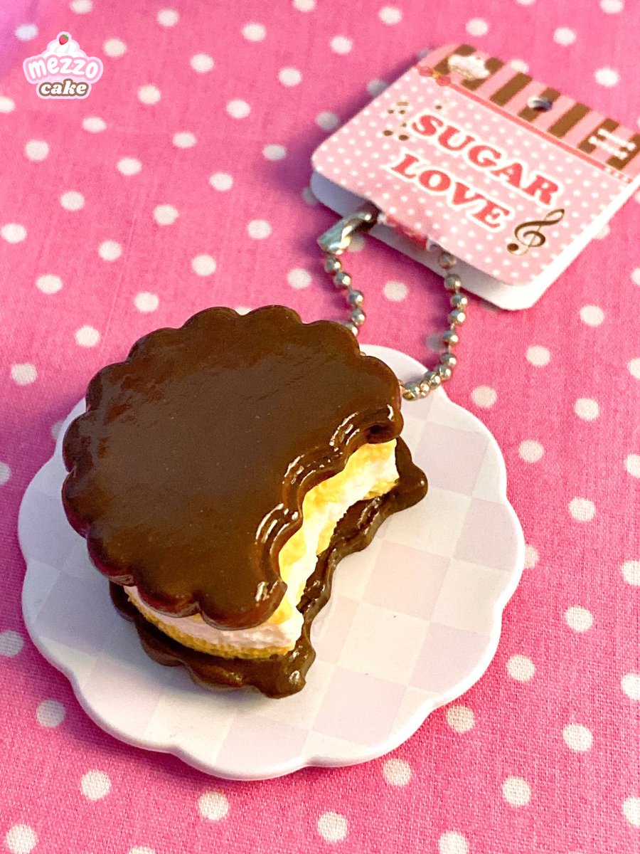 💗 giveaway ₊˚⊹ 🍪

get a chance to win a choco pie-inspired charm! (๑'ᵕ'๑)⸝* 

𖦹 rt &amp; like 𝘁𝗵𝗲 𝗽𝗼𝘀𝘁 𝗯𝗲𝗹𝗼𝘄 + 𝘁𝗵𝗶𝘀 𝗽𝗼𝘀𝘁
𖦹 must be following <a href="/mezzocake/">🍮</a> 

❤︎ end: TBA 
free sf • ph only