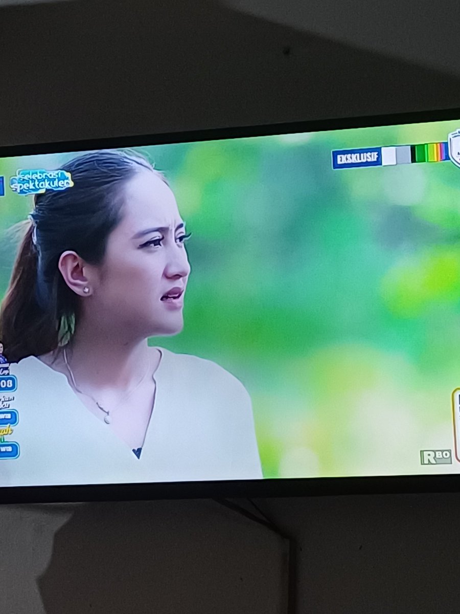 mimierna2's tweet photo. Insting Ariana mulai jalan atas kematian Arif
#TebaranHati https://t.co/9fXD60LEmg