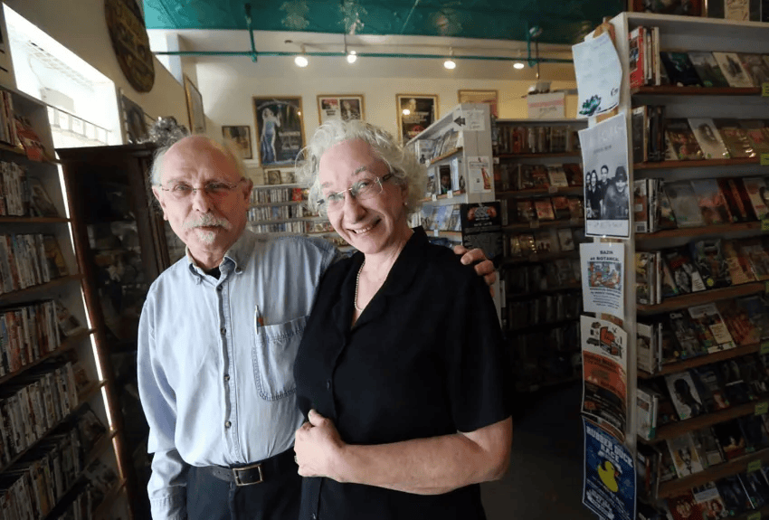Naro Video @ ODU Libraries (@narovideo) on Twitter photo We’re continuing to reflect on the life of Tim Cooper, co-owner of Naro Expanded Video and a dear friend to the community.
Read more about his legacy:
@PilotOnline: tinyurl.com/3tex3dwy
<a href="/WHRO/">WHRO Public Media</a>: tinyurl.com/yzmjnzph We’re continuing to reflect on the life of Tim Cooper, co-owner of Naro Expanded Video and a dear friend to the community.
Read more about his legacy:
@PilotOnline: tinyurl.com/3tex3dwy
<a href="/WHRO/">WHRO Public Media</a>: tinyurl.com/yzmjnzph