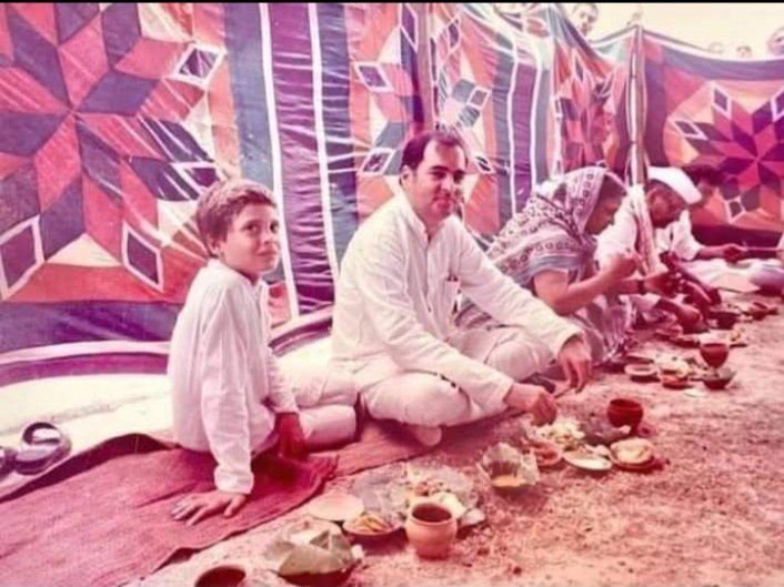 कमेंट करके बताइए यह कौन है