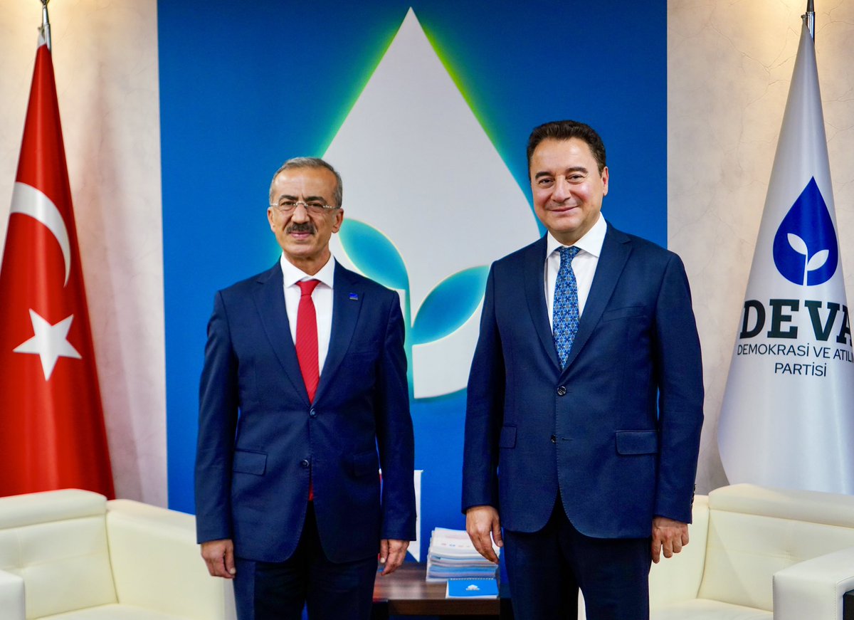 Ali Babacan (@alibabacan) on Twitter photo Millet Partisi Genel Başkanı Sayın <a href="/CumaNacarMP/">Cuma Nacar</a> ve arkadaşlarını genel merkezimizde ağırladık.
Ziyaretinden dolayı kendisine teşekkür ediyorum. Millet Partisi Genel Başkanı Sayın <a href="/CumaNacarMP/">Cuma Nacar</a> ve arkadaşlarını genel merkezimizde ağırladık.
Ziyaretinden dolayı kendisine teşekkür ediyorum.