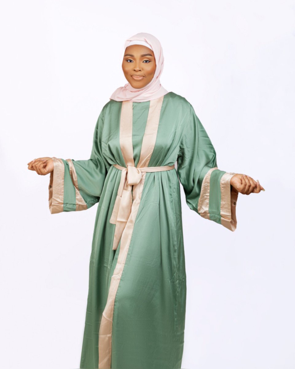 StrivingEmpire's tweet image. Enchanted is simple and well-made, giving you a neat look that keeps you properly dressed.

Available in U.S. sizes 2–18.

Shop now  StrivingForModesty.com
#TSEExperience #MuslimahStyle #ModestWardrobe
