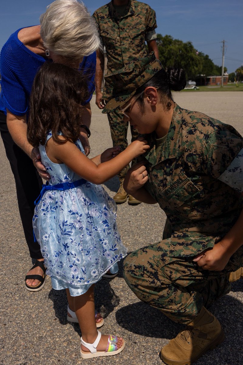 Staff Sgt. Nicolle Velez, career planner, Marine Corps Logistics Base Albany, was promoted to her current rank, Aug. 1.  

The promotion ceremony took place at Marine Corps Recruit Depot Parris Island, 4th Recruit training Battalion Parade Deck.

📸 Cpl. Dakota W. Dodd