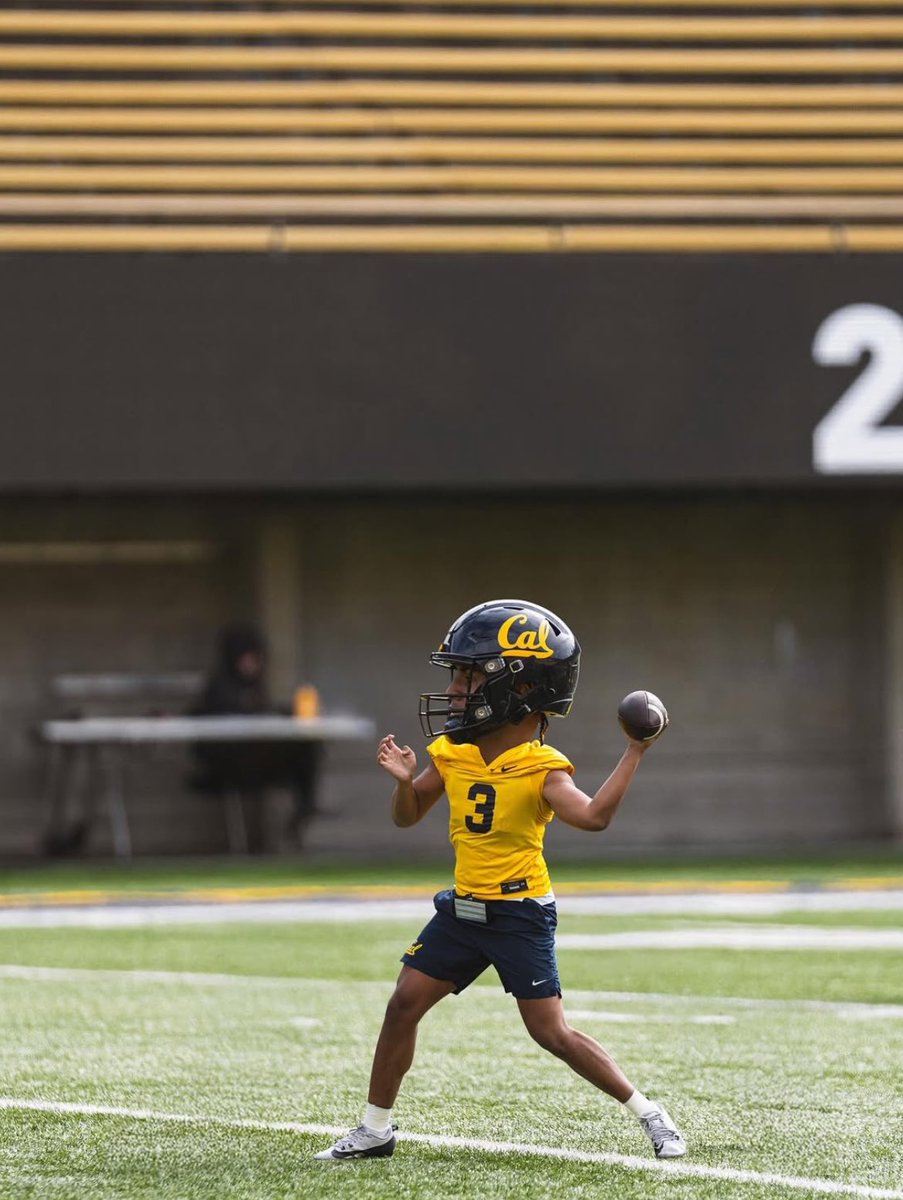 One small step at a time 😂
📸 <a href="/CalFootball/">Cal Football</a>
