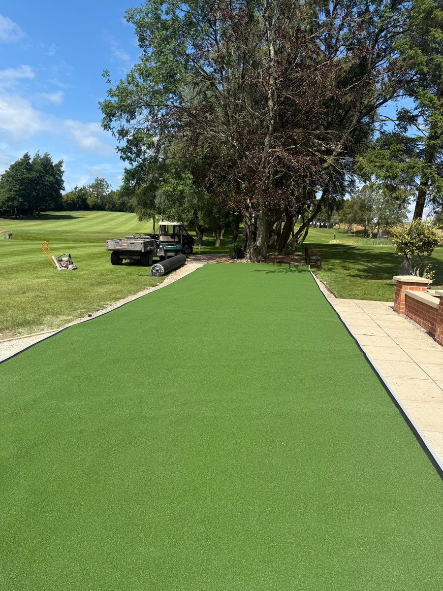 It’s the little touches that make a difference!

Last week, the team laid AstroTurf on the buggy parking area by the 1st tee and it looks great.

Over the coming weeks, we’re planning to use the same approach to improve some of the paths around the course⛳️

#golf