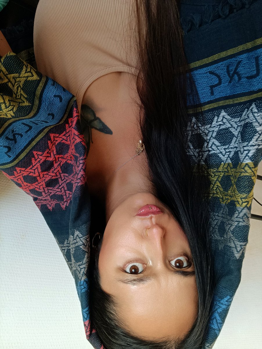 Bulbizohar's tweet image. Je suis encore mieux à l&apos;envers que de côté c&apos;est un truc de fou 
#MacronExplosion