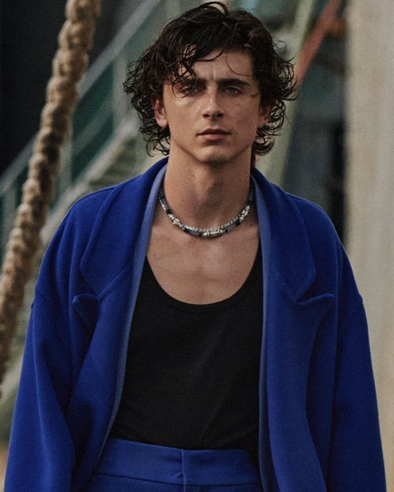 FilmUpdates's tweet image. Timothée Chalamet is in talks to star in James Mangold’s heist thriller ‘HIGH SIDE’

The story of Billy, a former MotoGP racer haunted by a career-ending crash and a family legacy of abandonment, as he is drawn back into the world of racing before his brother recruits him for a…