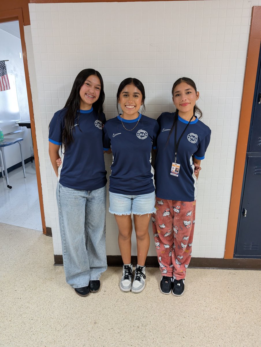 Better late than never. Soccer girls who completed last year's cross-country season got their "Dual Athlete" shirts as a reward for their hard work and continuous dedication. Congratulations, ladies!

<a href="/RHS_GSoccer/">Riverside High School Girls Soccer</a> <a href="/Reza_RHS/">Reza</a> <a href="/GerardoANorieg1/">Gerardo A. Noriega</a> <a href="/Riverside_4ever/">Riverside_Rangers</a> <a href="/YISDAthletics1/">YISD Athletics</a>