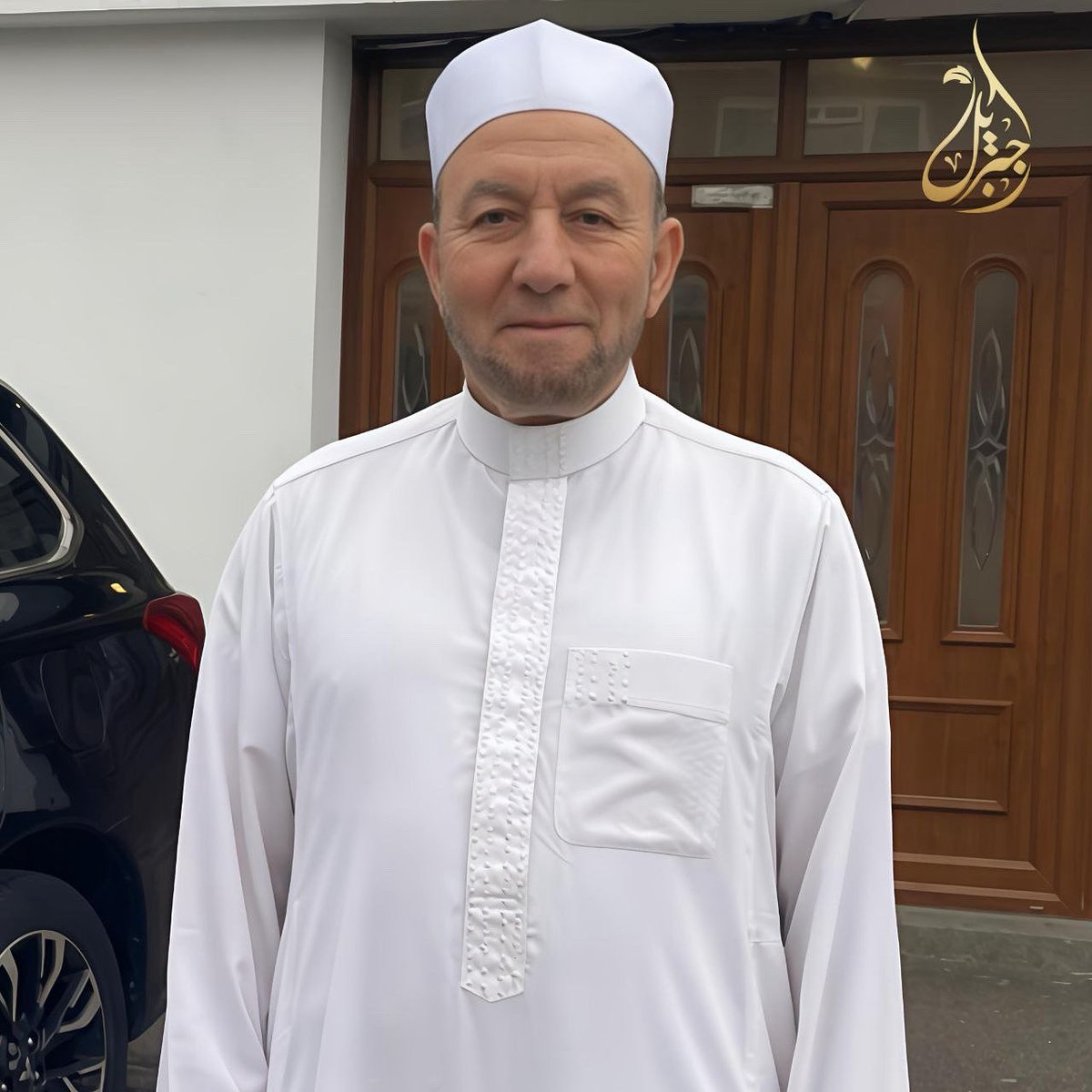 من تواضع لله رفعه 

ومن تكبر وضعه

ومن قنع طاب عيشه 

ومن طمع طال طيشه

وصلوا على صاحب الخلق العظيم
وسلموا تسليما