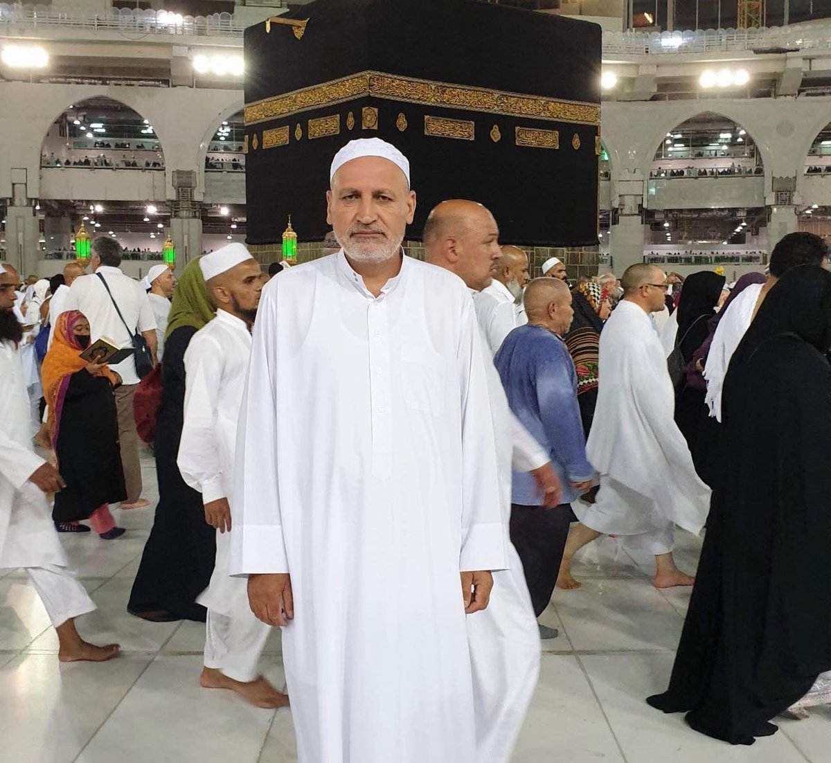 لله ما اخذ ولله ما اعطى 

ابن عمنا وعميد عائلتنا

الحاج المهندس ابراهيم في ذمة الله 

ان العين لتدمع وان القلب ليحزن وانا على فراقك يا ابا عبد الله لمحزونون 💔