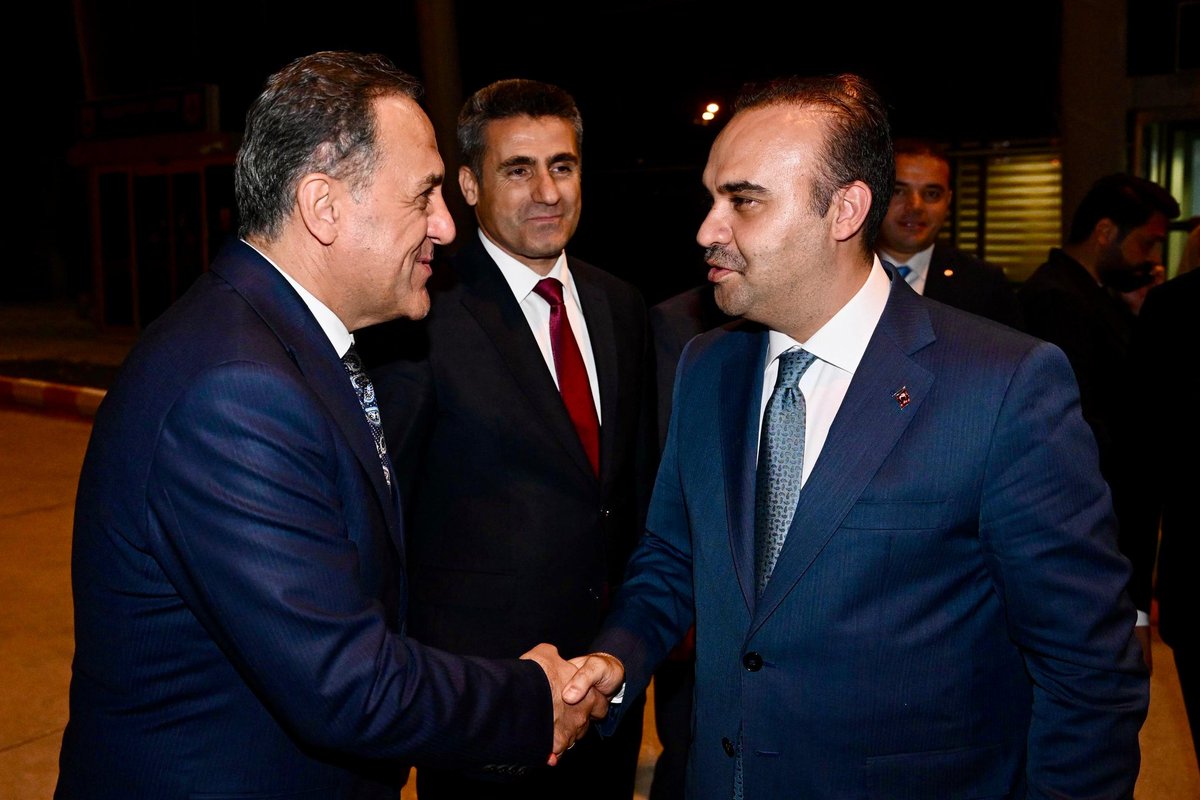 Dr. Ahmet Hamdi USTA (@ahusta07) on Twitter photo Bingöl’deki programlarını tamamlayan Sanayi ve Teknoloji Bakanımız Sayın <a href="/mfatihkacir/">Mehmet Fatih KACIR</a>’ı, il protokolümüzle birlikte Bingöl Havalimanı’ndan uğurladık.
Nazik ziyaretleri ve ilimize verdikleri destekler için Sayın Bakanımıza; şahsım, Valiliğimiz ve kıymetli Bingöl halkı adına Bingöl’deki programlarını tamamlayan Sanayi ve Teknoloji Bakanımız Sayın <a href="/mfatihkacir/">Mehmet Fatih KACIR</a>’ı, il protokolümüzle birlikte Bingöl Havalimanı’ndan uğurladık.
Nazik ziyaretleri ve ilimize verdikleri destekler için Sayın Bakanımıza; şahsım, Valiliğimiz ve kıymetli Bingöl halkı adına