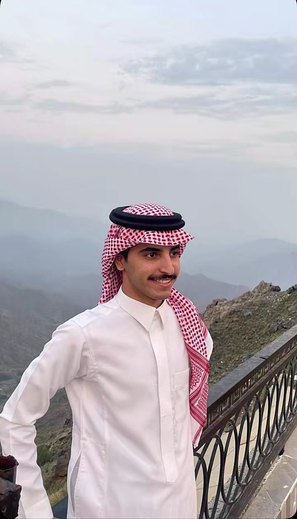 سُيـوف مُهنـد السليـمان (@d3m_moh2) on Twitter photo بداية يوم جديد، ورحلة نجمنا للجنوب تبدأ! سنابات مميّزة وأجواء غير، تابعوا سنابه ولا تفوتون شيء 🤩..
ضيفوه واستعدوا للتفاصيل الحلوة ⤵️
#مهند_السليمان || <a href="/z89ii/">مُهند السليمان⚜️</a>
t.snapchat.com/ladcrBZA بداية يوم جديد، ورحلة نجمنا للجنوب تبدأ! سنابات مميّزة وأجواء غير، تابعوا سنابه ولا تفوتون شيء 🤩..
ضيفوه واستعدوا للتفاصيل الحلوة ⤵️
#مهند_السليمان || <a href="/z89ii/">مُهند السليمان⚜️</a>
t.snapchat.com/ladcrBZA