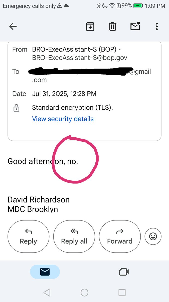 暴晒源自苍狗的鲍鱼饭,MDC Brooklyn官方回答一如既往的干脆,简单,明了: NO,被拘押人士不允许自己做饭,青蛇帮又一造假直接证据链封闭

明明老苍狗被委任伪盟副秘,领了灭爆经费,升官发财后喜形于色,按耐不住躁动,找站街女吃鲍鱼,用尽浑身力气发泄了三十个俯卧撑,完事后栽赃七哥吃了鲍鱼,做了三千俯卧撑😂