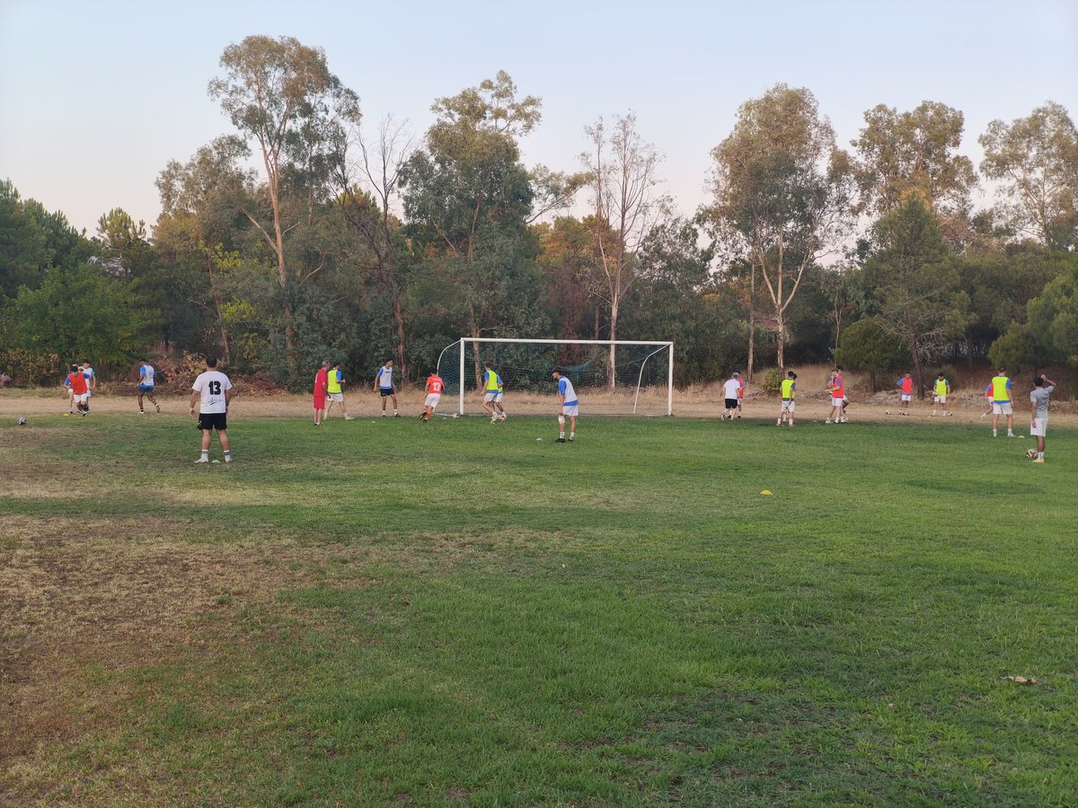 🏃 EL EQUIPO YA TRABAJA EN LA CIUDAD DEPORTIVA 

#tequeremosilusionar
#vamostalayuela
#sentimientoazul