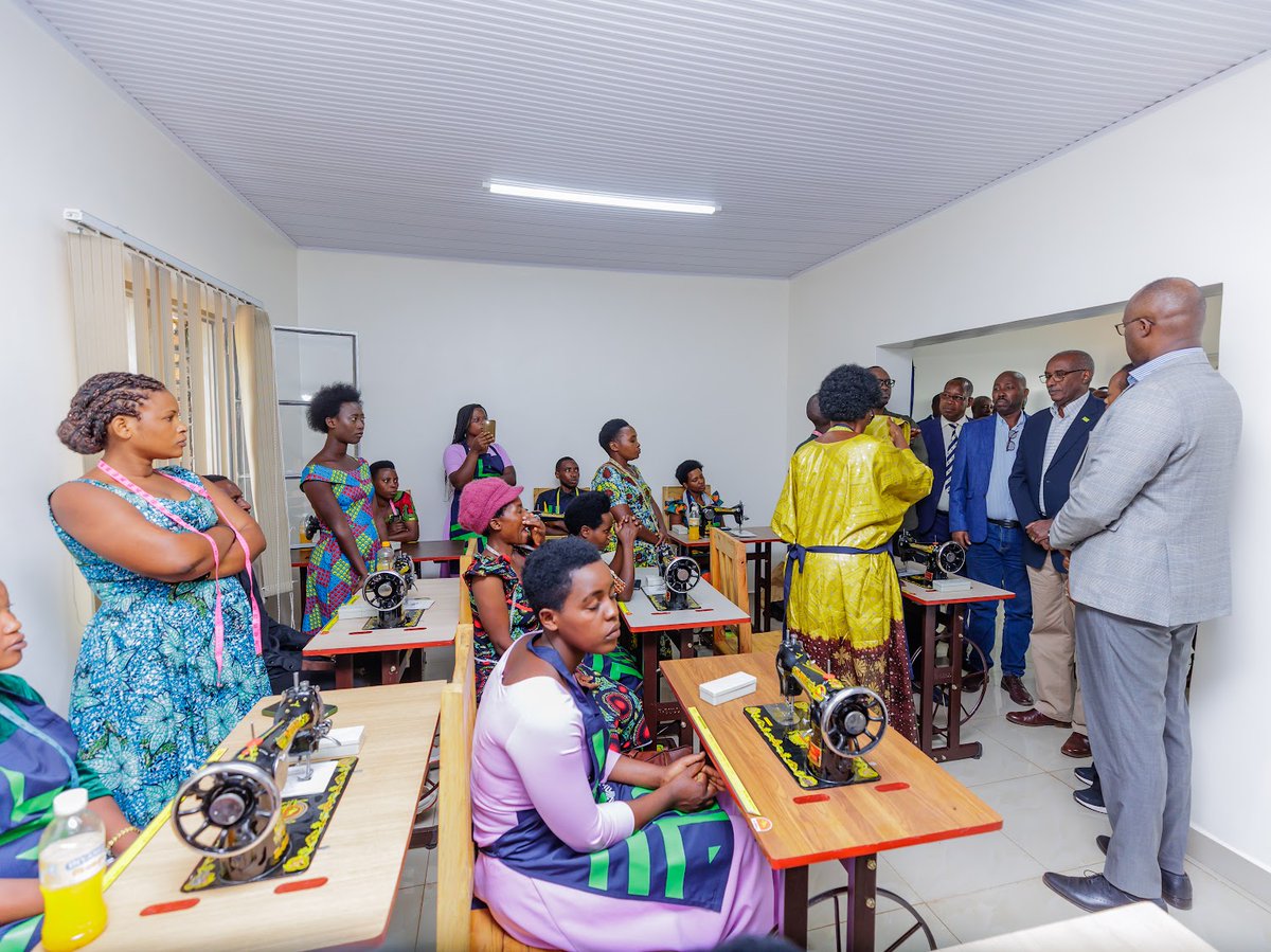 1/4 Congratulations to <a href="/BPRbankrw/">BPR Bank Rwanda Plc</a> on #50yrs of anniversary of banking services &amp; Community transformation from 1975 in  Ruramira, BPR has been one of key drivers of financial inclusion in Kayonza &amp; elsewhere. From Nkamba_Ruramira, your roots run deep in the business community..