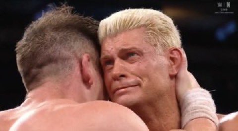 Combatazo histórico. Aún no proceso lo que acabo de ver.

De los mejores combates de John Cena sin ninguna duda. Y ojo, yo no no descartaría que con los años fuese recordado como el mejor de su carrera.

Si este hubiese sido el retiro del último campeón real, con el pase de