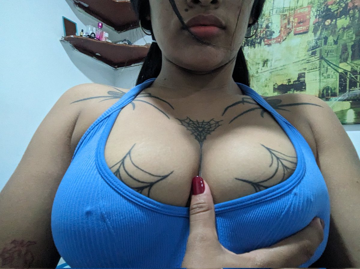 Marcelynn_18's tweet photo. Y ustedes ya tienen a su pelinegra tatuada?? https://t.co/x19itSnEYi