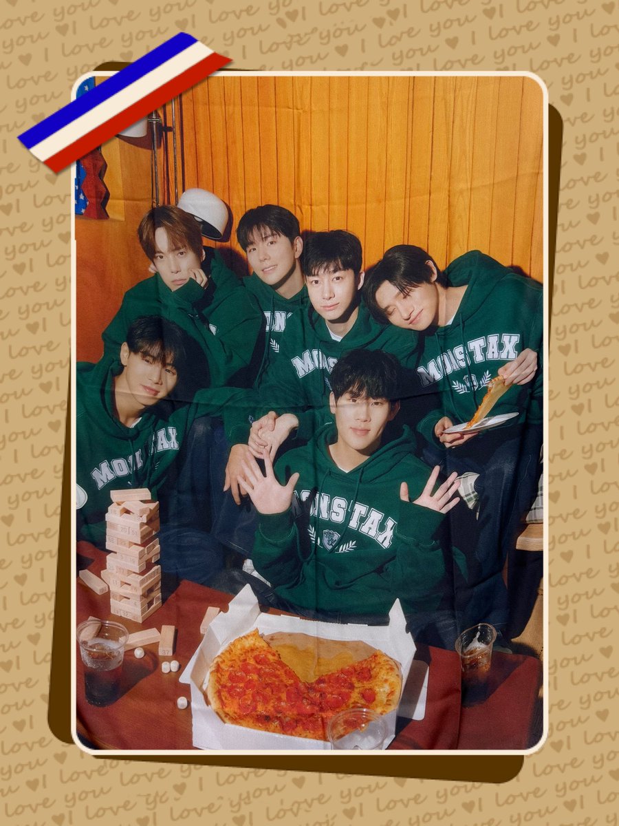 LoveJoohoney628's tweet image. 無事に[MONOLOGUE]グッズ到着📦念の為動画撮りながら開封。
布ポスターが思ってたよりスケスケに薄くてデカかった😂
ラグとカップと布フォトカード綺麗な色で可愛い☺️
ホニちゃん1枚だった🥲
今からでも交換希望可能かなぁ…

#MONSTA_X 
#MONSTAX_MONOLOGUE