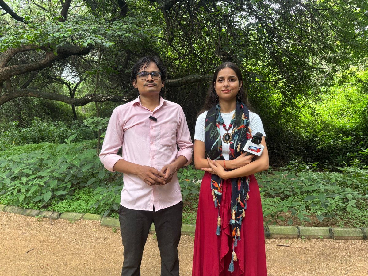 Ratan Ranjan (@ratanranjan_) on Twitter photo बिहार विधानसभा चुनाव को लेकर बहन <a href="/JayaSingh112620/">JAYA SINGH</a> के साथ इंटरव्यू जब सवाल पूछने वाले और बताने वाले दोनों बिहार से हो तो इंटरव्यू काफी मजेदार हो जाता है। बिहार विधानसभा चुनाव को लेकर बहन <a href="/JayaSingh112620/">JAYA SINGH</a> के साथ इंटरव्यू जब सवाल पूछने वाले और बताने वाले दोनों बिहार से हो तो इंटरव्यू काफी मजेदार हो जाता है।