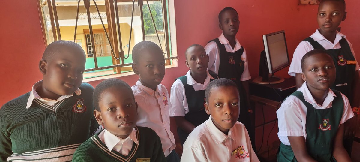 PeaceNajodo's tweet image. At Elasto and Dorah  primary school, participants going through steps on how to prepare their presentation and then submit their project for the @EdifyEdtech Exhibition 2025 that is due for September. Hoping for the best. #Sharebilityedutech