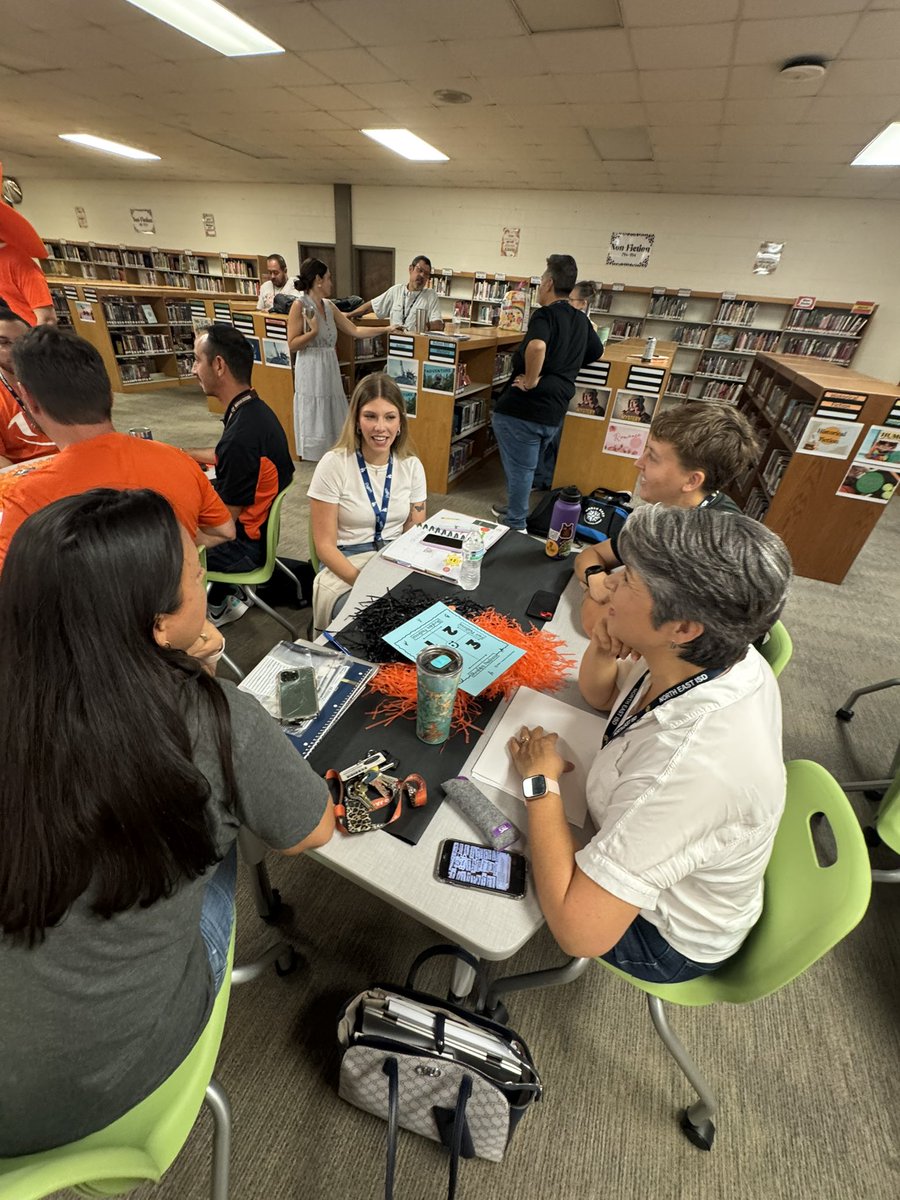 etrevi12's tweet photo. JMS principal Denise Hinchman leading our Jaguars into the 2025-2026 school year #OnePrideOneFamily #RootedJackson #theNEISDway https://t.co/w3IP9Be5z1