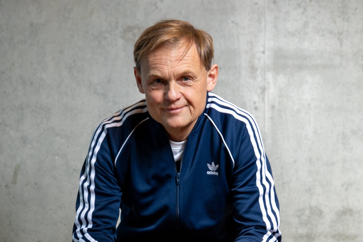 In January 2023, Adidas was dying:

• First net loss since 1992
• €1.5B in dead Yeezy inventory
• Brand relevance collapsing globally

Then Bjørn Gulden became CEO.

9 months in, he pulled off the greatest corporate turnaround in recent history.

Here's how he did it: