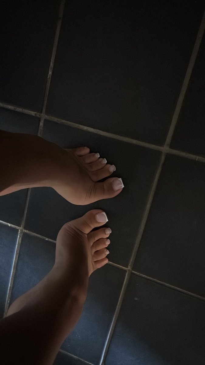 comment tu peux ne pas aimer les pieds?🧐😭