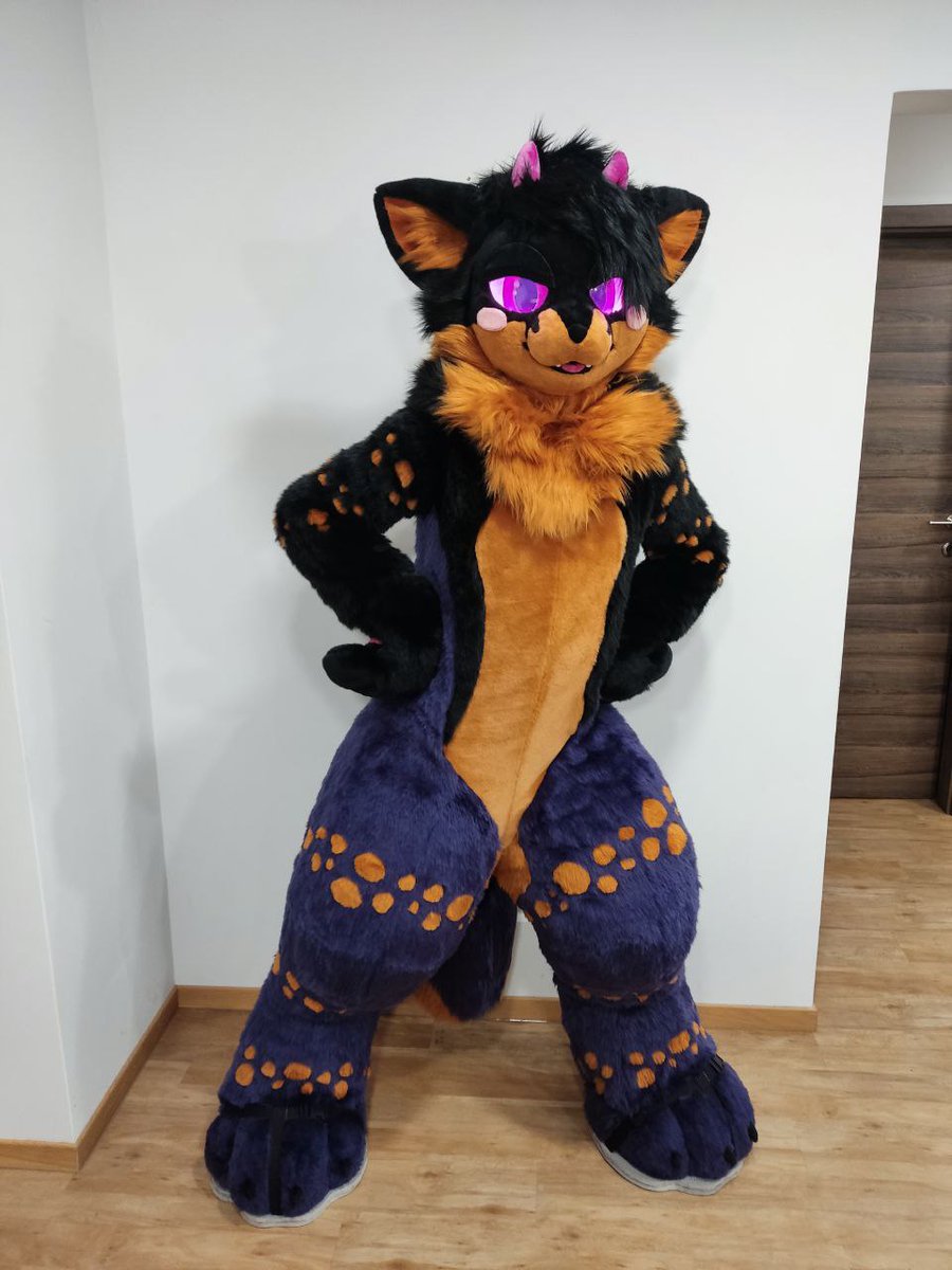 Stop foxing around&gt;.&gt;
Kemono fullsuit commission for <a href="/AbelTheBestBoi/">Abel</a> 💜✨