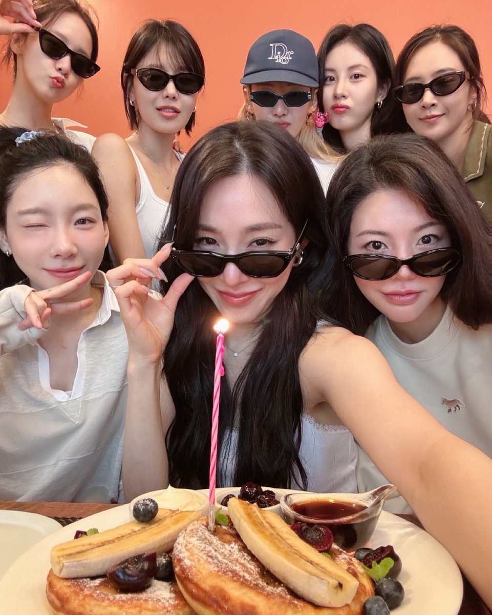 🩷 Happy 18th Anniversary SNSD 🩷

#여전히_소녀시대
#18thLongLastingLoveWithSNSD