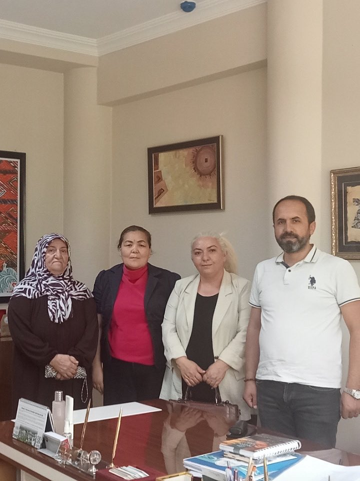AK Kadın Keçiören (@akkadinkeciorn) on Twitter photo İlçe Kadın Kolları Sivil Toplum ve Halkla İlişkiler Başkanımız Sn. Pınar Coşar, Özel Çağrı Okulu’nu Sosyal Politikalar Başkanımız Sn. Zarigül Karakuş ve mahalle başkanımız Sn. Zeynep Gazeztekin’in katılımlarıyla birlikte ziyaret etmiştir.
<a href="/RTErdogan/">Recep Tayyip Erdoğan</a>
<a href="/mervebiberoglu/">Av. Arb. Merve Biberoğlu Erdoğan</a> İlçe Kadın Kolları Sivil Toplum ve Halkla İlişkiler Başkanımız Sn. Pınar Coşar, Özel Çağrı Okulu’nu Sosyal Politikalar Başkanımız Sn. Zarigül Karakuş ve mahalle başkanımız Sn. Zeynep Gazeztekin’in katılımlarıyla birlikte ziyaret etmiştir.
<a href="/RTErdogan/">Recep Tayyip Erdoğan</a>
<a href="/mervebiberoglu/">Av. Arb. Merve Biberoğlu Erdoğan</a>