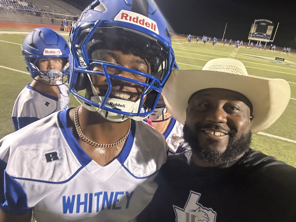 CoachHaynesJr's tweet image. Celebrating 17 years of coaching, Midnight Madness and my baby boy’s 16th Birthday!! Happy Birthday @Kobe7Haynes Kobe let have the best year ever! Love you to the End zone and back!! #HappyBirthday #2ADays #WTX