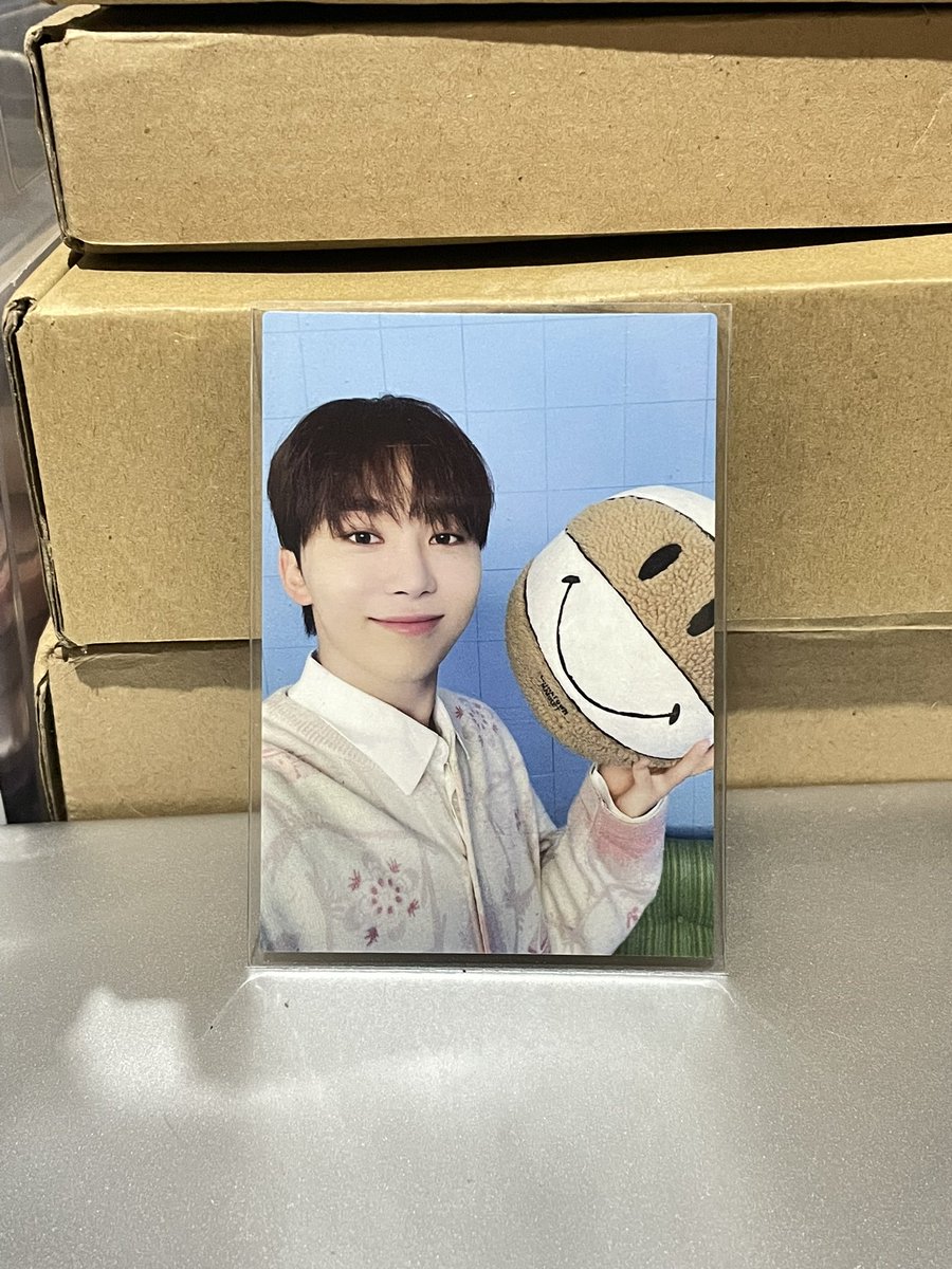 dnsvt_'s tweet photo. wts lfb seventeen photocards

70 | 100 | 60 both | 100 

- payo / 3 days dop 
- onhand 

comment mine https://t.co/wnJma9h4UD