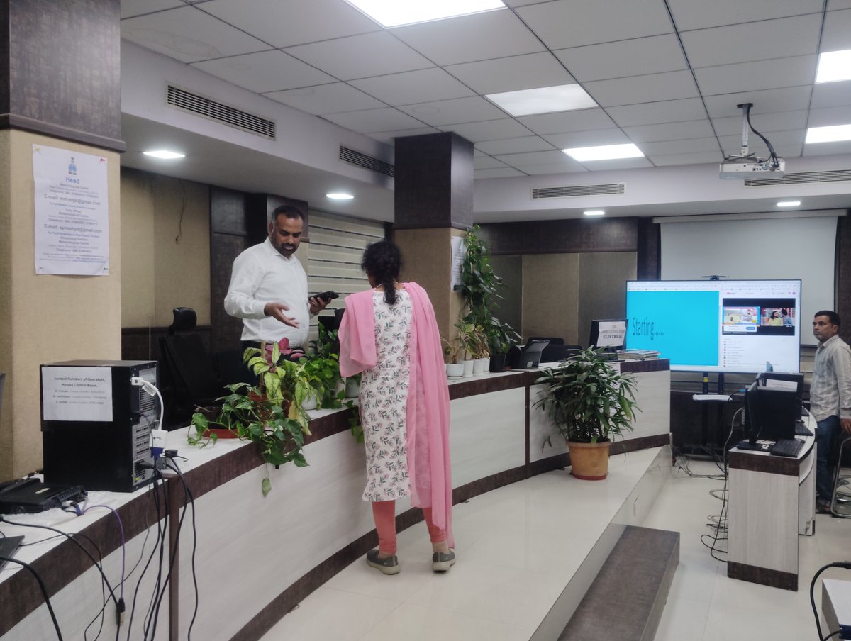🌧️ Commissioner GHMC  visited the Head Office Control Room to monitor and guide citywide rain response operations.  

Emphasized prompt handling of rain-related complaints and real-time escalation to field teams.
⚠️ Real-time monitoring, swift resolutions, and citizen safety were