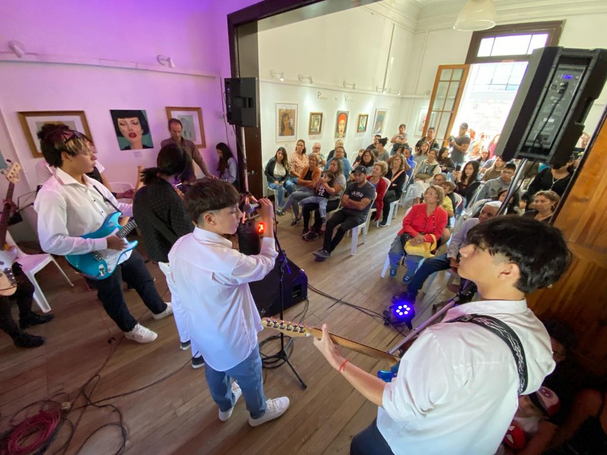 #PuertoMadryn #Sociedad #Cultura #Música

Nueva edición del Ciclo “Músicos Emergentes” en la Casa de la Cultura
<a href="/diegolpmy/">Diego Lacunza</a> 

noticiaspmy.com/nueva-edicion-…