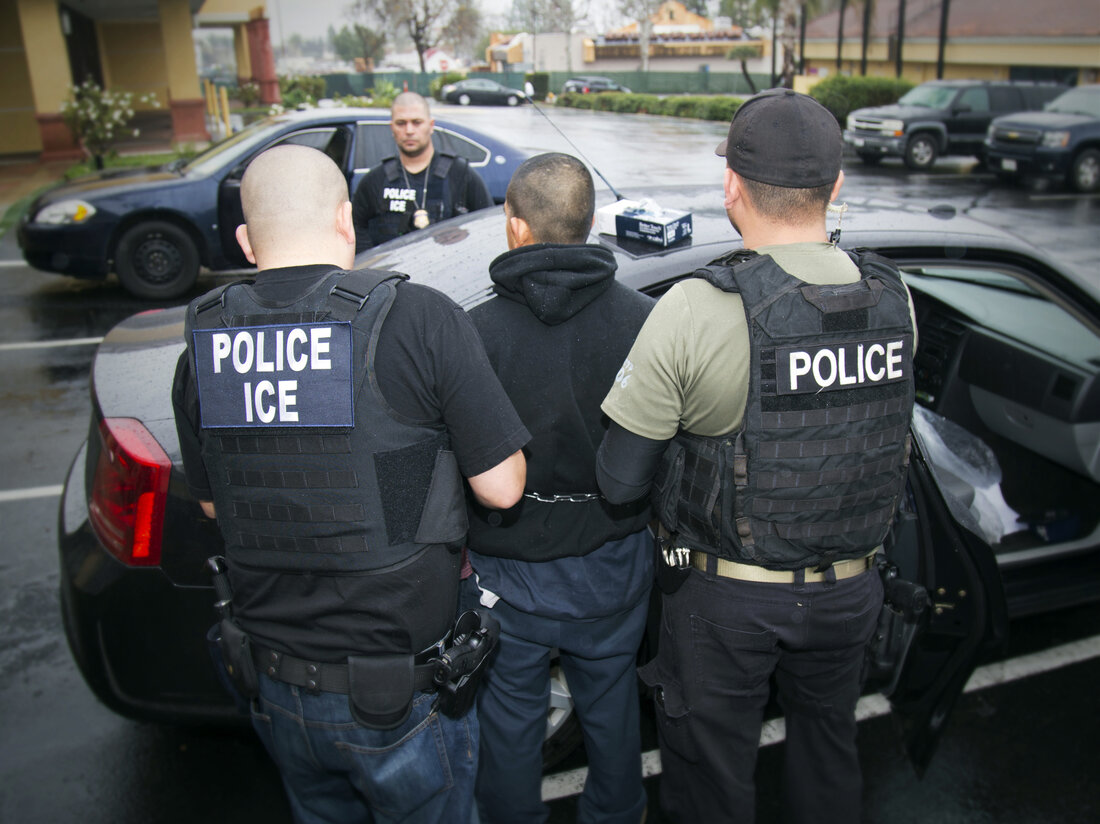 Phil Ammann (@philammann) on Twitter photo .@NDFLNews: 22 migrants in North Florida convicted on federal charges of reentering U.S.
Reporting by <a href="/DrewDixon30/">Drew Dixon</a>
flapol.com/3IXD83q
#FlaPol .@NDFLNews: 22 migrants in North Florida convicted on federal charges of reentering U.S.
Reporting by <a href="/DrewDixon30/">Drew Dixon</a>
flapol.com/3IXD83q
#FlaPol