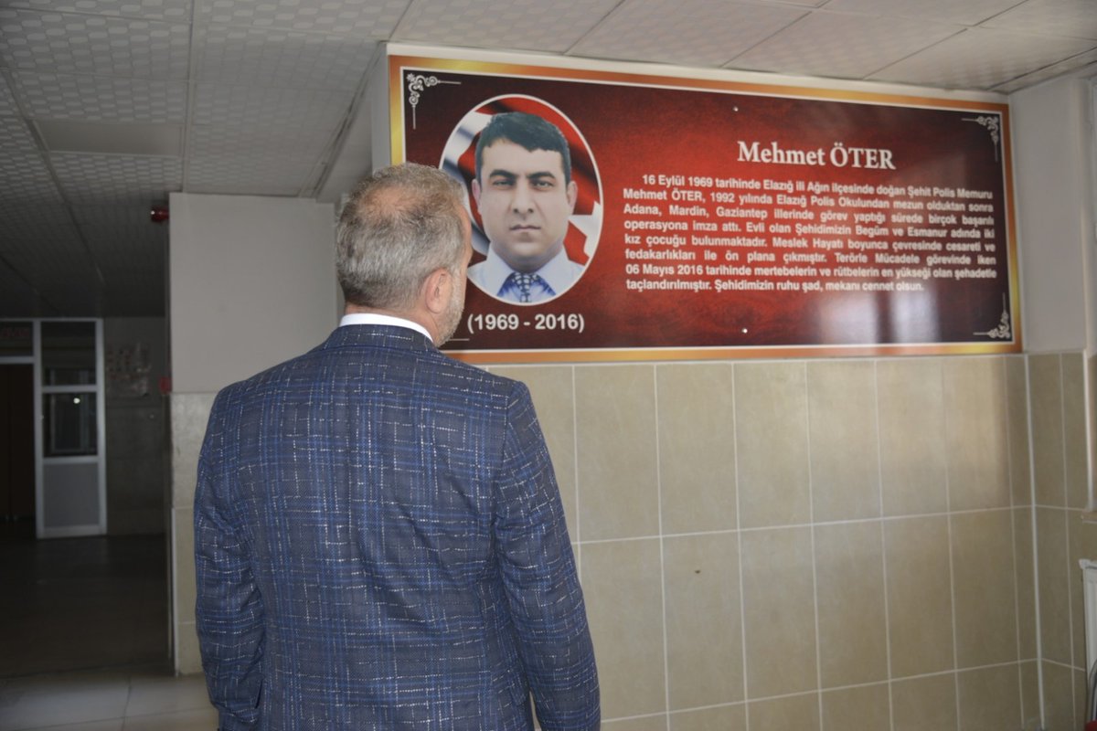Milli Eğitim Müdürümüz Sayın Beraat Şehit Mehmet Öter Mesleki ve Teknik Anadolu Lisesini ziyaret etti. Okulumuzun yeni eğitim öğretim yılına hazırlık durumunu inceleyen Müdür Şahin, ziyaretinde okulun uygulama otelinin mutfak, yemekhane ve konuk odaları ile sınıf ve donatılarında