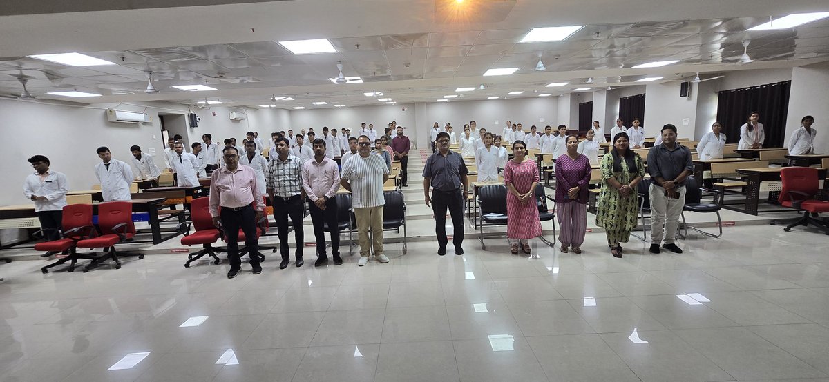 Maharshi Vashistha AS Medical College, Basti (@asmcbasti) on Twitter photo महर्षि वशिष्ठ स्वशासी राज्य चिकित्सा महाविद्यालय, बस्ती* में ऑर्गन डोनेशन अवेयरनेस स्पथ समारोह * (03/08/25) ऑर्गन डोनेशन दिवस के अवसर पर *शासन के निर्देशानुसार कार्यक्रम* का आयोजन किया गया। इस कार्यक्रम में छात्र एवं चिकित्सा शिक्षक उपस्थित रहे l <a href="/asmcbasti/">Maharshi Vashistha AS Medical College, Basti</a> <a href="/MeUPGovt/">Medical Education Uttar Pradesh</a> महर्षि वशिष्ठ स्वशासी राज्य चिकित्सा महाविद्यालय, बस्ती* में ऑर्गन डोनेशन अवेयरनेस स्पथ समारोह * (03/08/25) ऑर्गन डोनेशन दिवस के अवसर पर *शासन के निर्देशानुसार कार्यक्रम* का आयोजन किया गया। इस कार्यक्रम में छात्र एवं चिकित्सा शिक्षक उपस्थित रहे l <a href="/asmcbasti/">Maharshi Vashistha AS Medical College, Basti</a> <a href="/MeUPGovt/">Medical Education Uttar Pradesh</a>